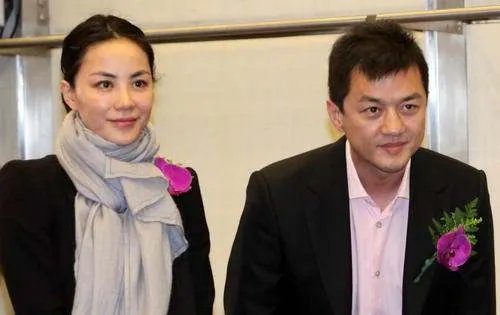 王菲和李亚鹏离婚的原因是什么?为什么王菲更愿意和谢霆锋在一起?