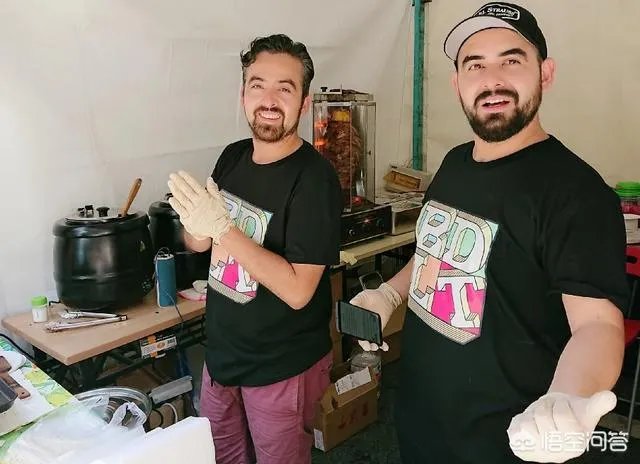 一顿晚餐花40万,一人一顿吃掉5万元,上海近日现天价菜单,对此你怎么看?