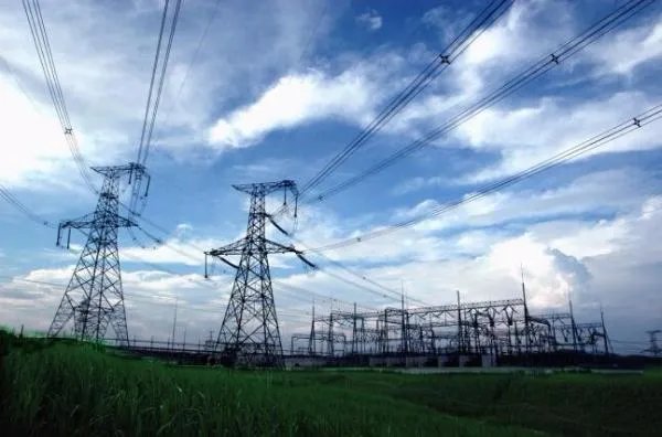 江西在建电塔倒塌是怎么回事?
