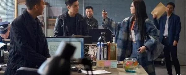 《扫黑风暴》中的裴伟究竟是好人还是坏人?有哪些细节?