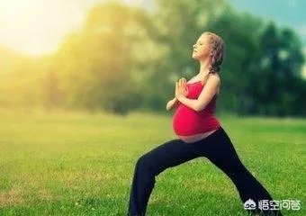 蒋勤勤挺大肚做高难度瑜伽动作吓坏网友,怀孕期间可以做瑜伽吗?
