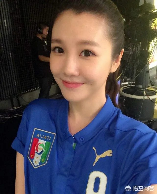 韩国女神主播张艺媛再次报道世界杯,中国球迷说不如刘语熙,你怎么看?