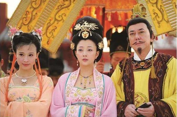 唐代仕女吃复活图走红网络,唐朝为何以胖为美?