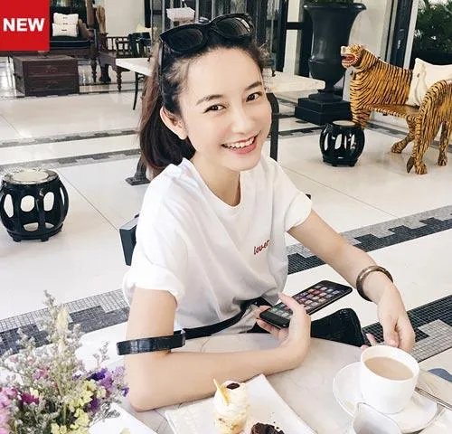 你觉得蒋凡总裁夫人和张大奕谁漂亮?为什么?
