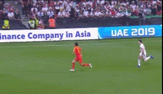 强烈建议,让散步踢球的冯潇霆退出国家队,你同意吗?