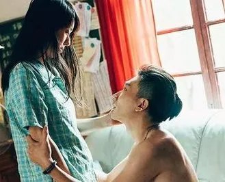 马伊琍卖力宣传,力捧小18岁的绯闻男友,难道她又要重蹈覆辙吗?