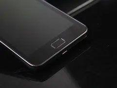 超薄机身+双核芯 行货三星I9100报新低价