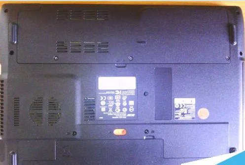 宏基的笔记本4750G 怎么拆开来自己清灰啊。