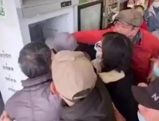 上海肯德基食物银行疑遭哄抢,什么是“食物银行”?