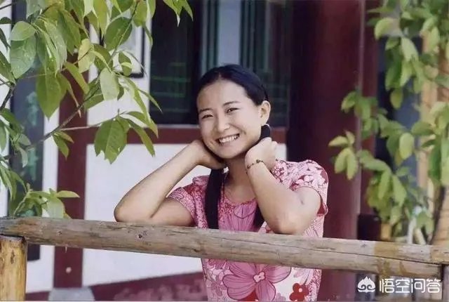 贾玲当年为什么会改行?她究竟是个怎样的人?