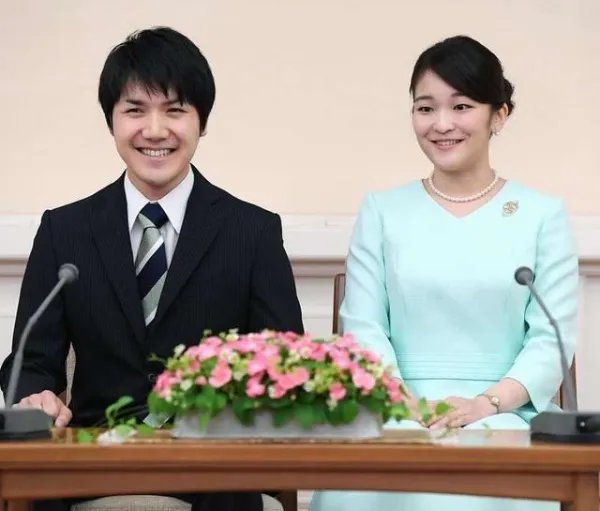 结婚7天日本真子公主首度回娘家，她为何会选择嫁给一个平民百姓？
