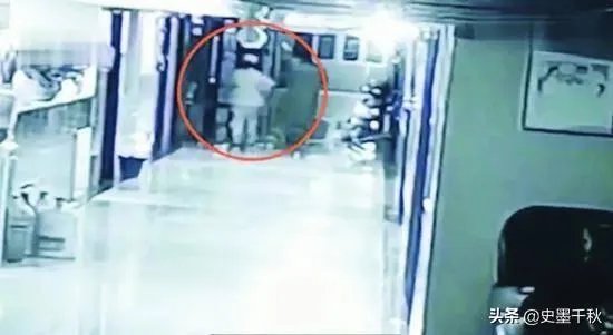 贵州女子为取悦情人,装护士偷小孩,仅获刑22个月,你怎么看?