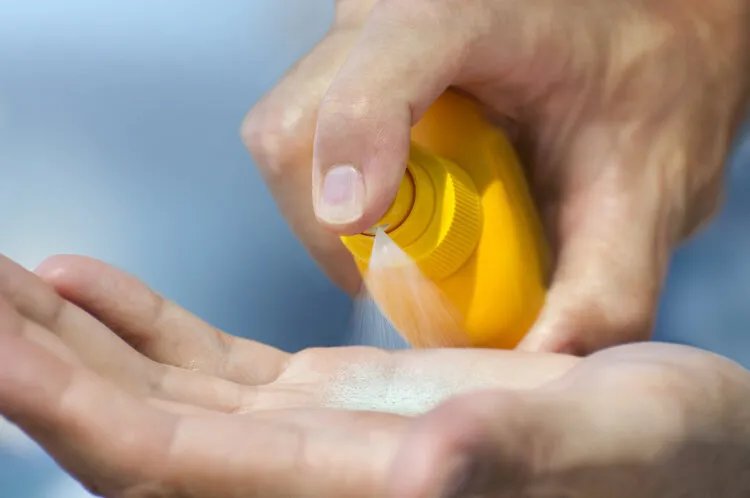 脸上的“招财痣”越长越大，原来是癌变信号？皮肤3个异常要留心