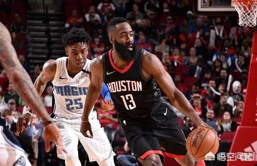 哈登今天拿了六十分+三双,破了NBA历史三双记录,大家说今后有没有人突破一百分啊?