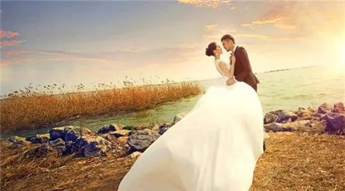 新娘婚纱照图片赏析 婚纱照一般多少钱