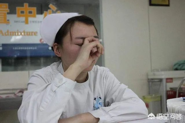 贵州女子为取悦情人,装护士偷小孩,仅获刑22个月,你怎么看?