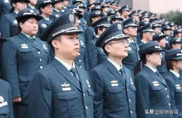 文职人员和公务员的区别?为什么好多人说文职人员是临时工?