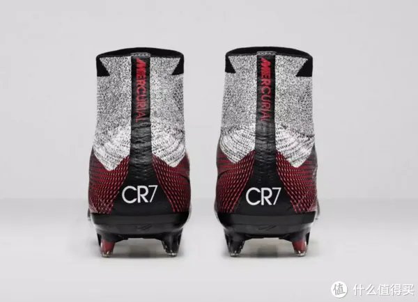 只有天空才是极限:耐克 推出限量版 Mercurial Superfly CR7 324K Gold / Quinhentos 足球鞋