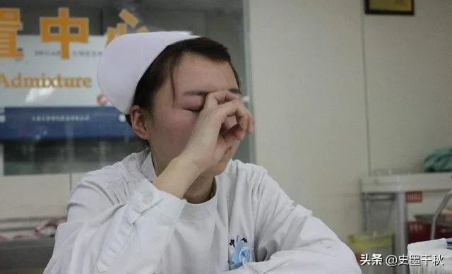 贵州女子为取悦情人,装护士偷小孩,仅获刑22个月,你怎么看?