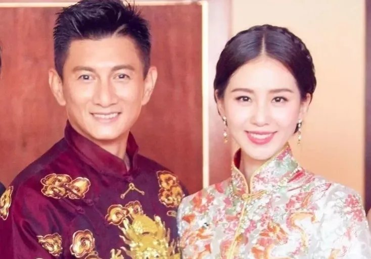 吴奇隆刘诗诗带儿子出游,他们夫妻间的感情状况怎么样?