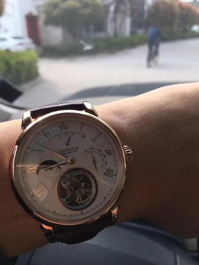 陀飞轮腕表为什么那么贵,入门级陀飞轮腕表一般什么价位?
