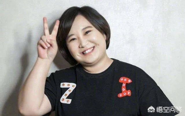 贾玲当年为什么会改行?她究竟是个怎样的人?