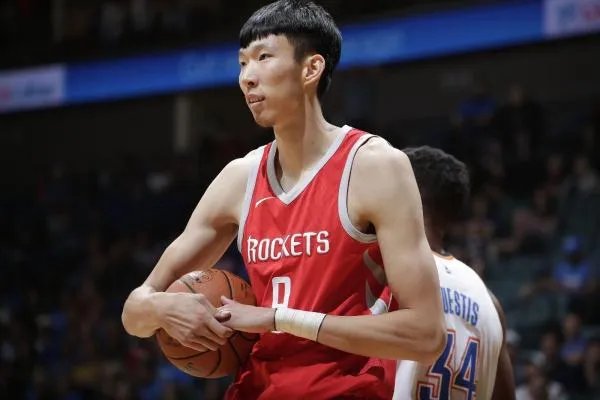 nba2kol周琦咋样?跟奥尼尔王哲林谁厉害?求详解?