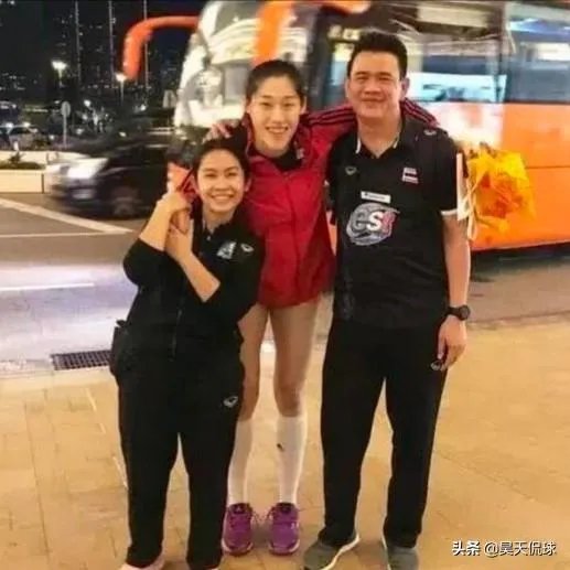 战胜中国女排之后,泰国女排教练达奈一脸平静的样子,显得并不兴奋,这是怎么一回事?