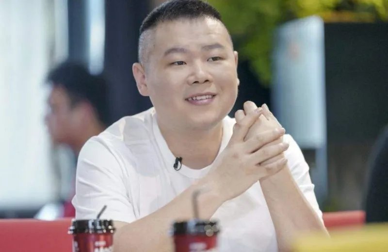 岳云鹏在杭州录节目偶遇大妈，大妈的举动为何会遭到网友的调侃？