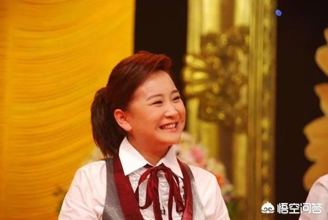 贾玲当年为什么会改行?她究竟是个怎样的人?