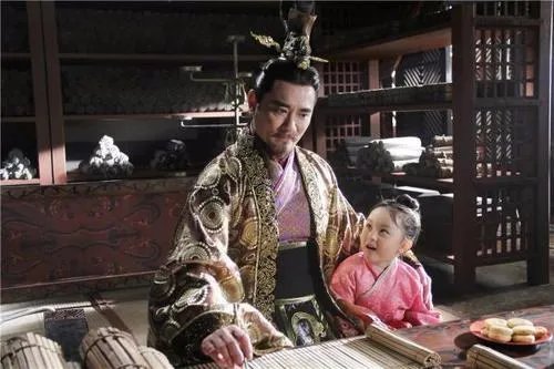 两千年前,中华大地上最尊贵的姓氏是什么,为何现今全国不到一万人?