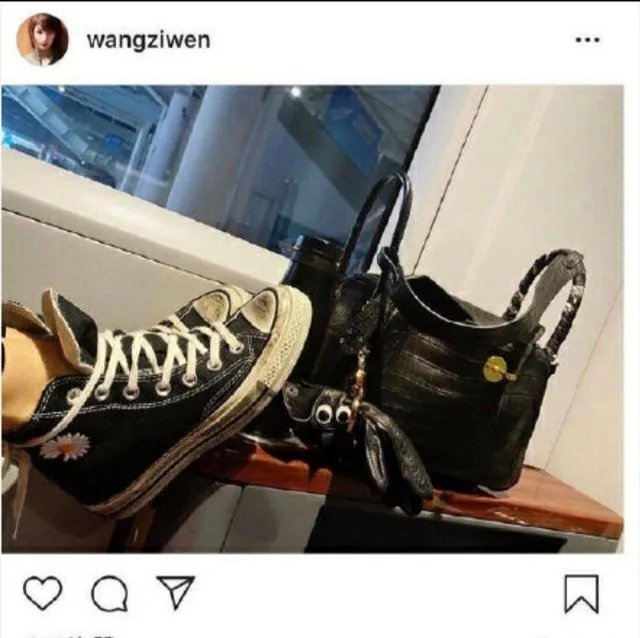 王子文高铁踩桌板,你对此怎么看?