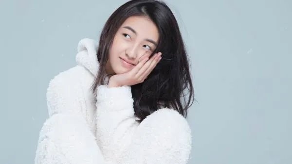 张子枫北电艺考第三名,踏入大学后的她会有更好的资源吗?