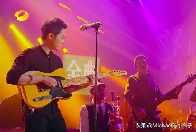 如何评价梁博的唱功和创作?