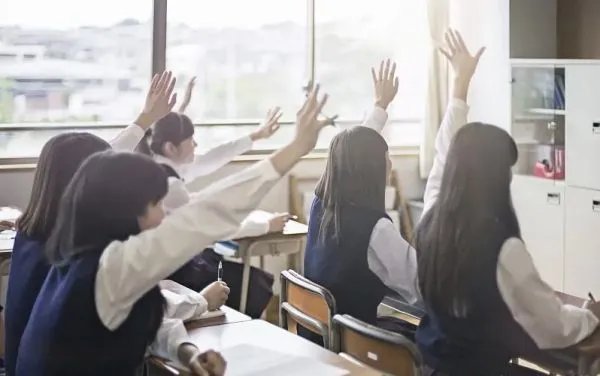 建议9年义务教育延至12年,这样改变会有哪些好处?