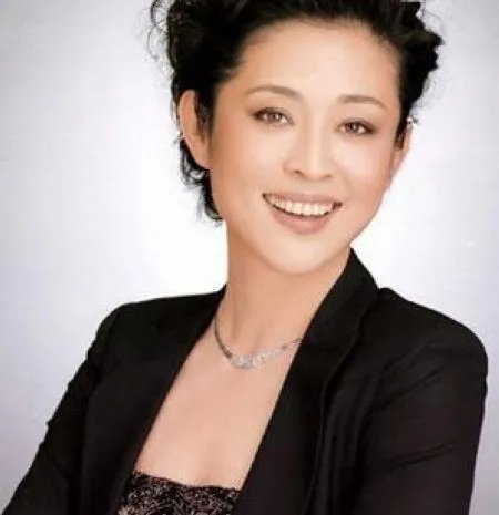 55岁倪萍图片大全 整容前后曝光