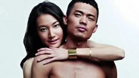 “摸臀门”后原谅林丹,退隐多年,林丹妻子谢杏芳现状怎么样?