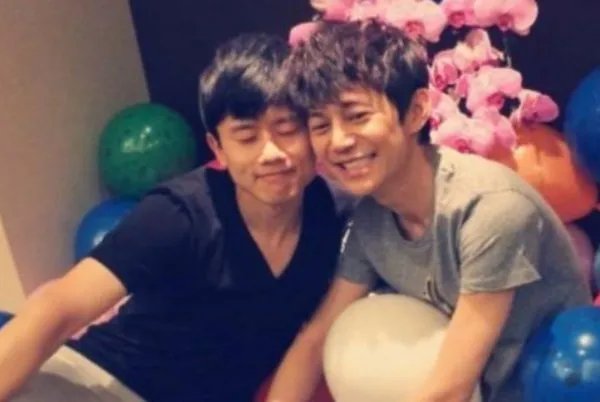 到底发生了什么,何炅和谢娜的友谊的小船被爆翻船?