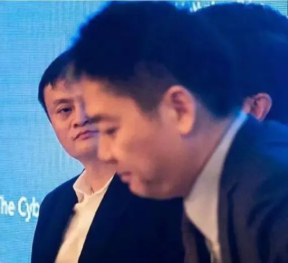刘强东当村长,以一万工资聘老师,那平石头村的学校应该建成什么样?