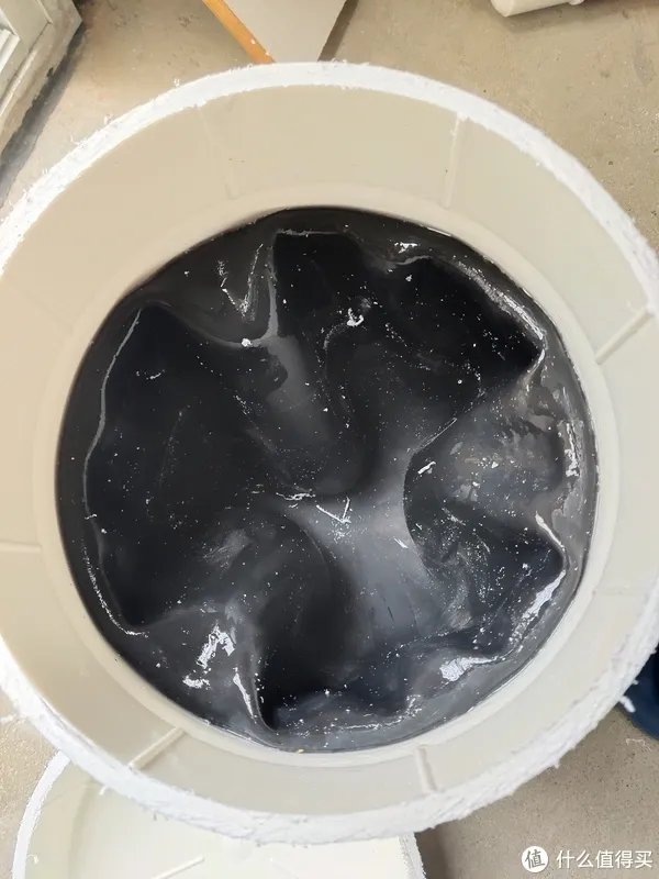 RO净水机到底选有桶还是无桶？拆解使用6年的压力桶给你结论