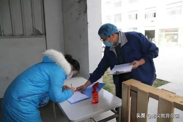 如何看待3月21日河北省内新增一例境外输入病例，如果还有持续的境外输入，河北省的学校会到几月份开学？