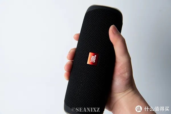 jbl蓝牙音箱怎么样