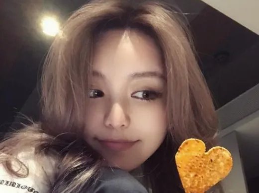 何超莲窦骁为周扬青庆生,都有哪些好友发文表示祝福了呢?