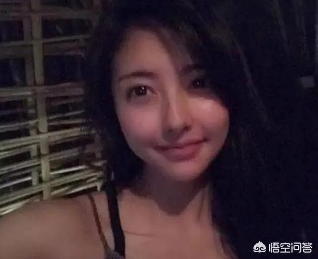 王思聪前女友豆得儿现身《快乐大本营》,为何分手后豆得儿颜值下降的如此之快?