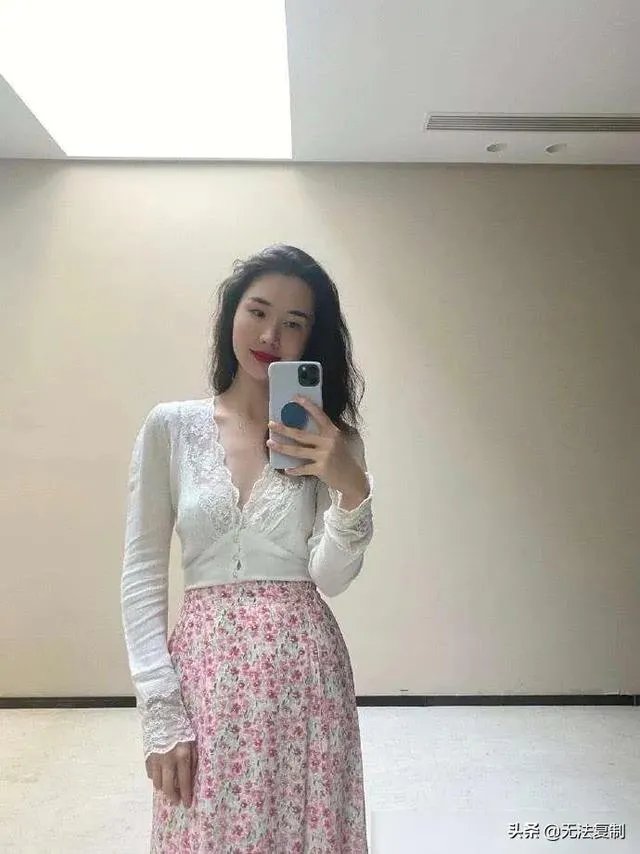 你觉得蒋凡总裁夫人和张大奕谁漂亮?为什么?