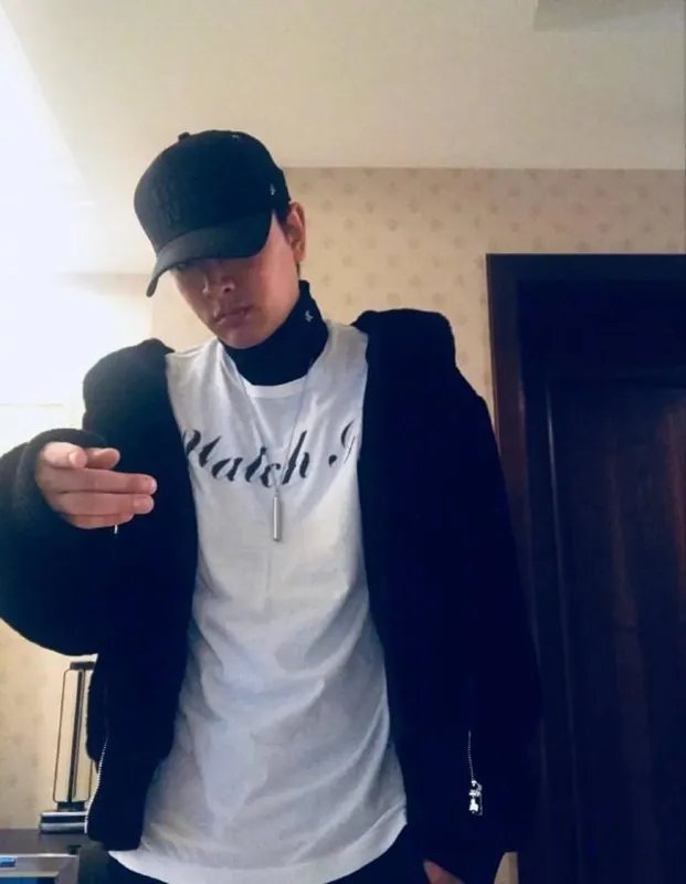 如何看待PG one与李小璐深夜出入同一小区?