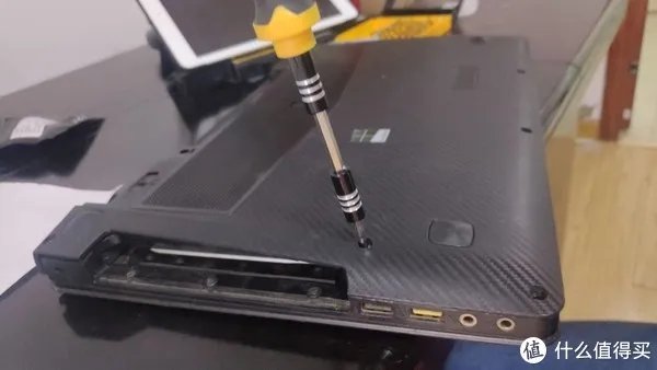 Y430P拆机:安装内存+清灰