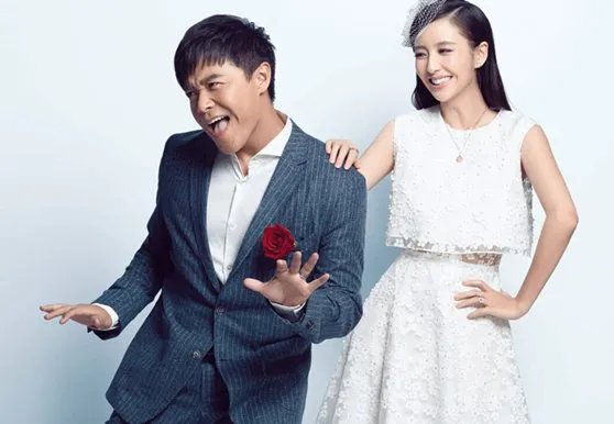 陈思成示爱佟丽娅做了什么?