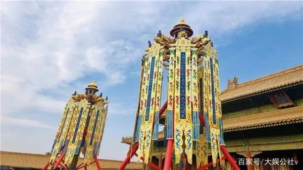 故宫“天灯”复原品拍出千万天价,为什么能卖这么贵?人傻钱多?