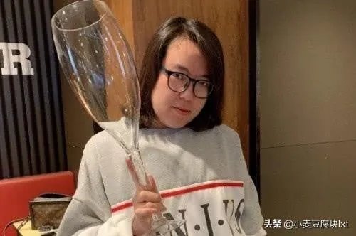 大胃王浪胃仙是男是女？